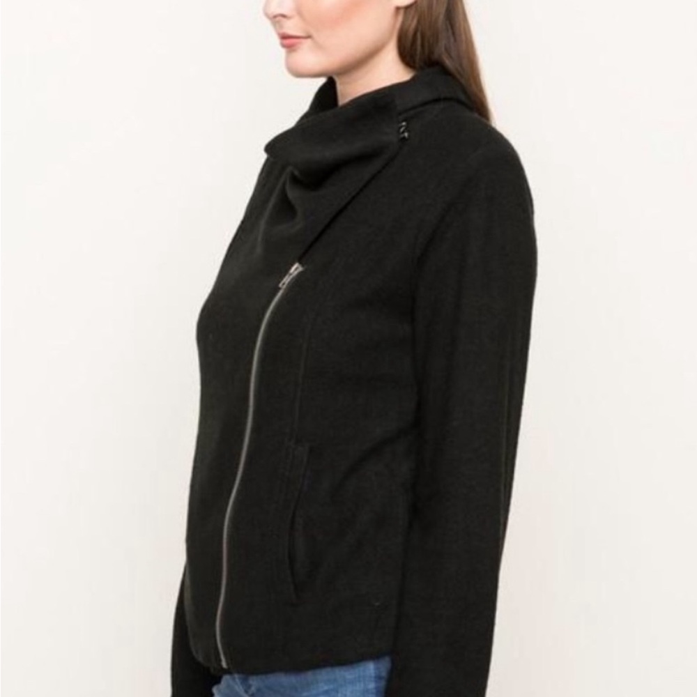 Black jacket - Picture 3 of 6